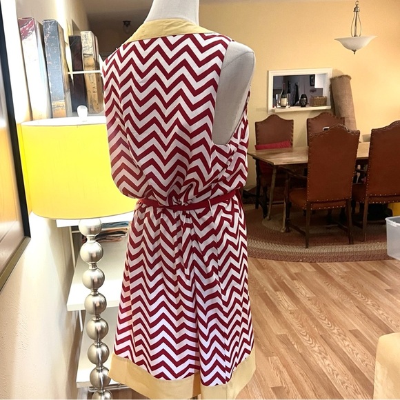 Mud Pie,Red & Yellow, Garnet & Gold Lightweight Chevron Dress, EUC, Size Large - Picture 2 of 10